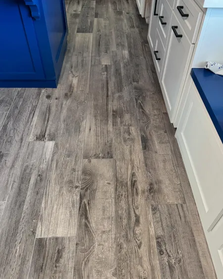Laminate flooring work