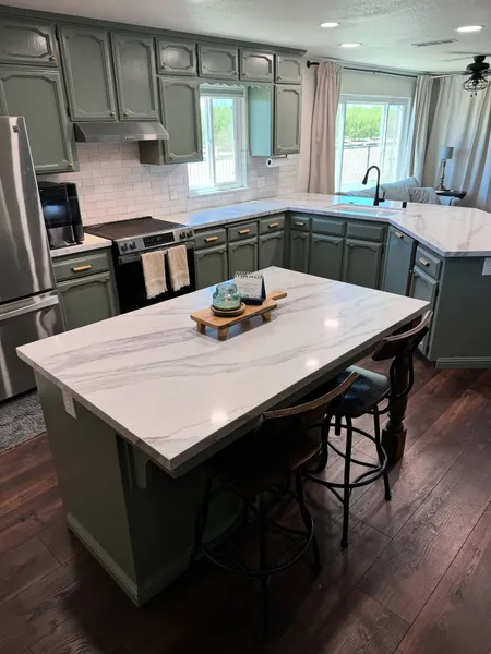 Kitchen backsplash tile work